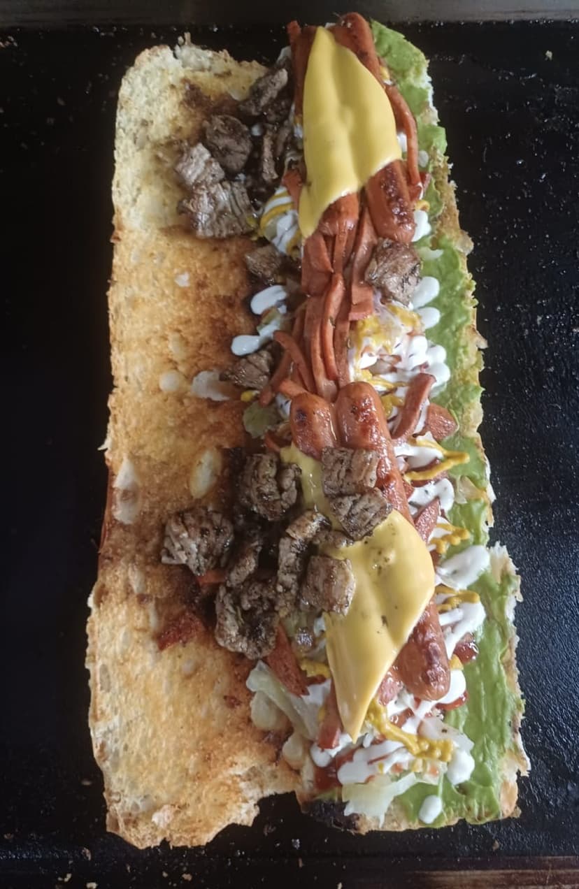 Transmetro Embutido + Carne - La Silenciosa Guatemala